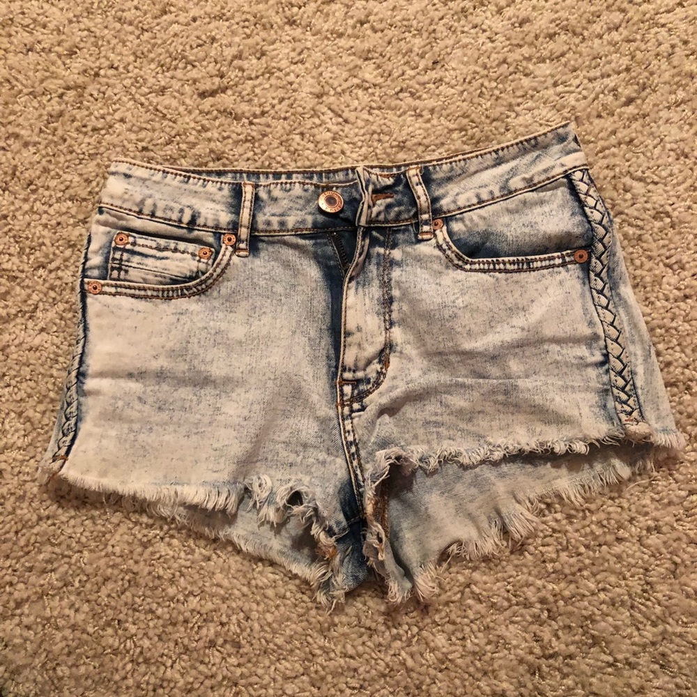 Kendell and Kylie jean high rise shorts